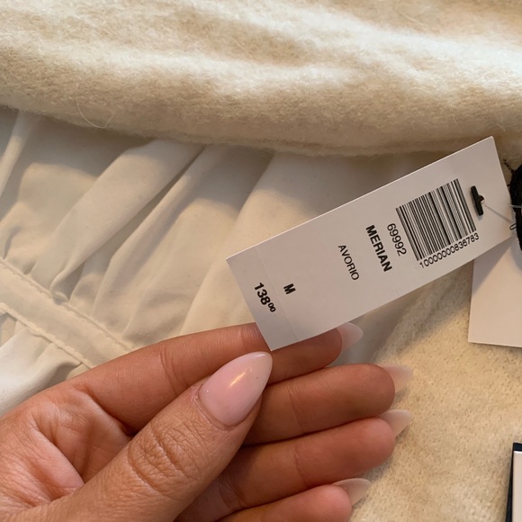 Aritzia Merian Sweater - Picture 6 of 8